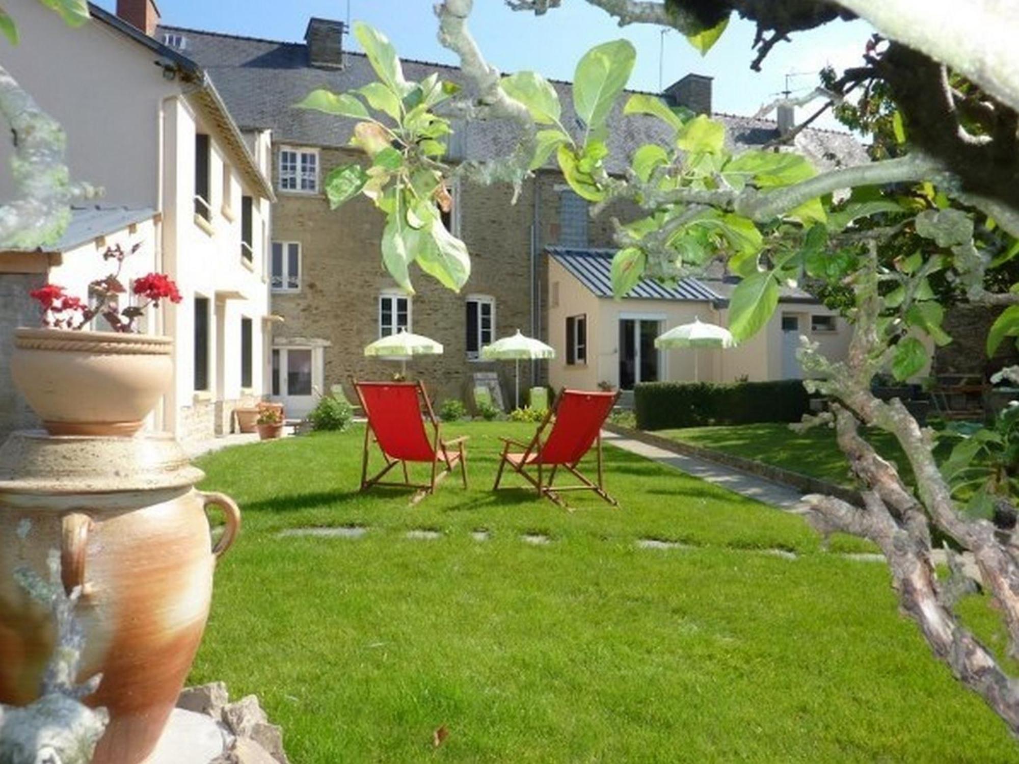 Maison D'Hotes Les Belles De Mai Pontorson Eksteriør billede