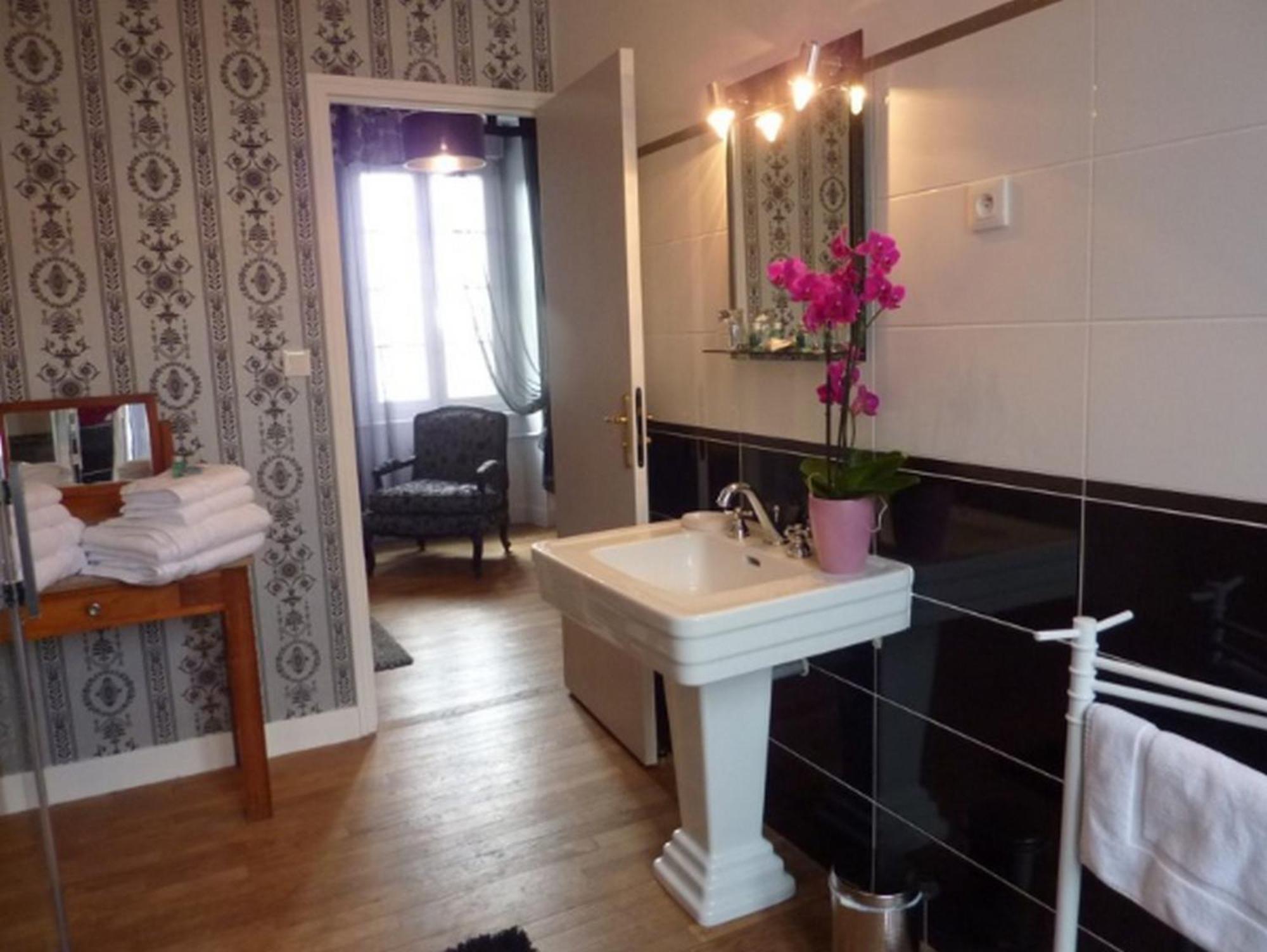 Maison D'Hotes Les Belles De Mai Pontorson Eksteriør billede