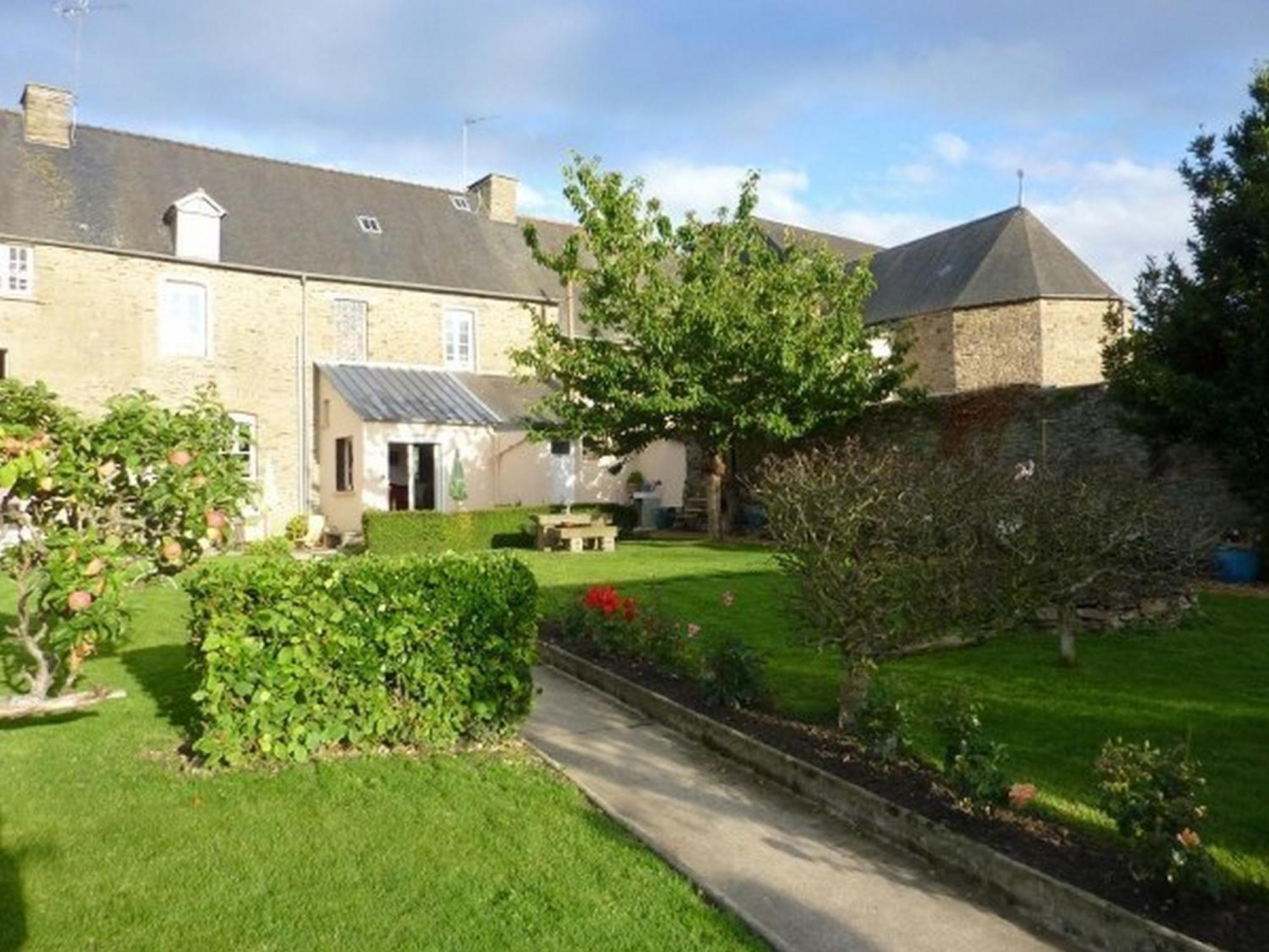 Maison D'Hotes Les Belles De Mai Pontorson Eksteriør billede